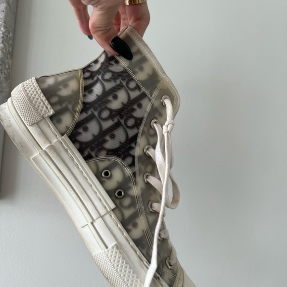 Dior Sneakers - Picture 3 of 8